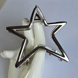 ⭐️ Metal Star Hair Claw